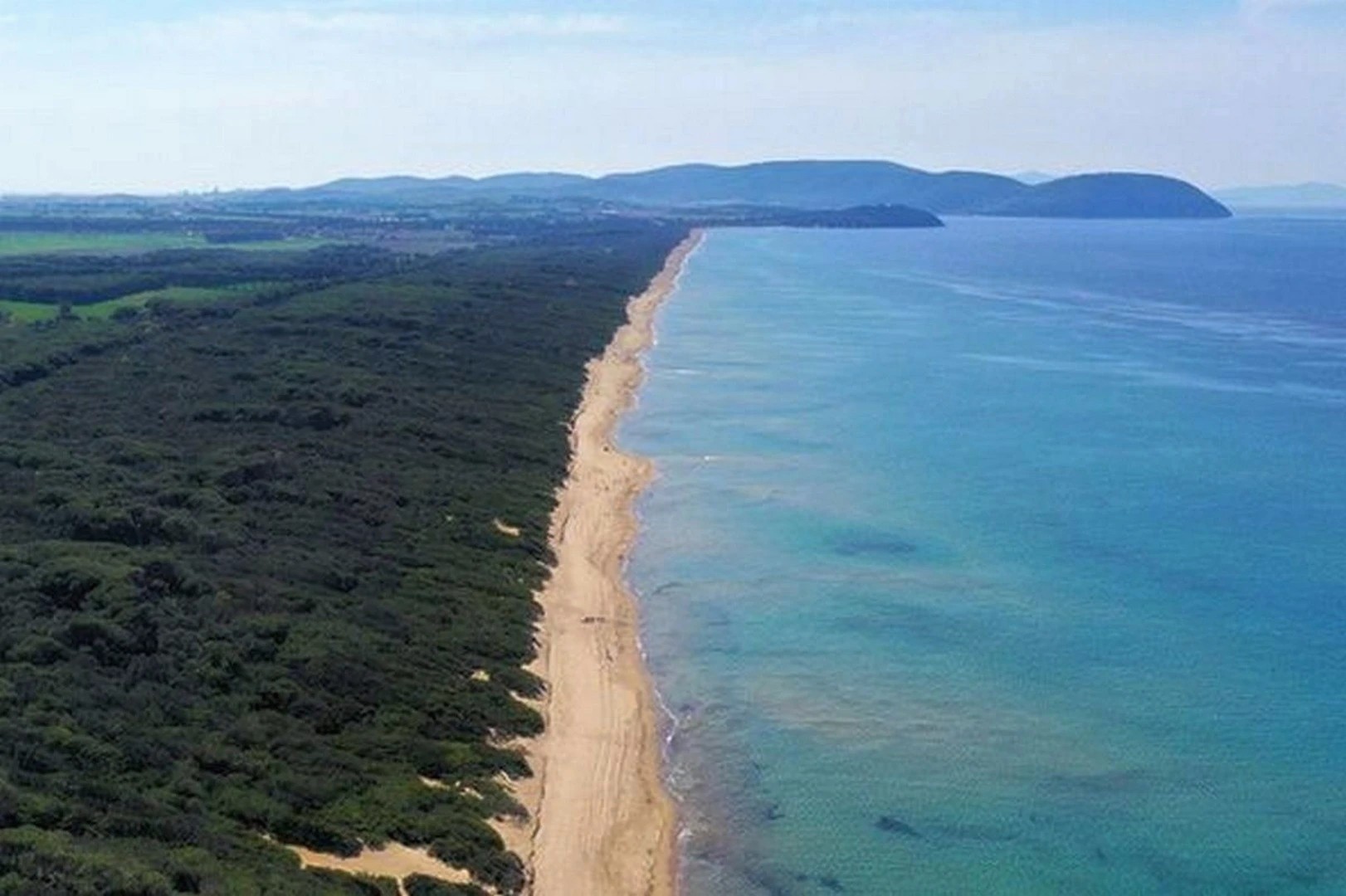 Panorama da Populonia fosso delle Canne vista Isola d'Elba