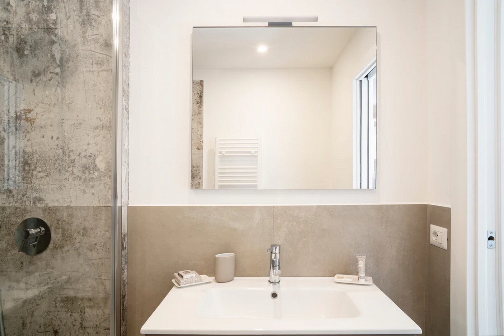 Bathroom apartment Lentisk Villa Ari San Vincenzo
