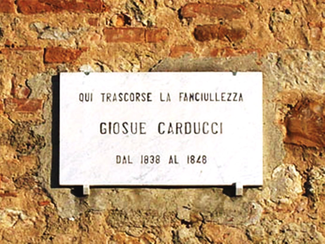 Bolgheri targa dedicata alla memoria  di Giosuè Carducci