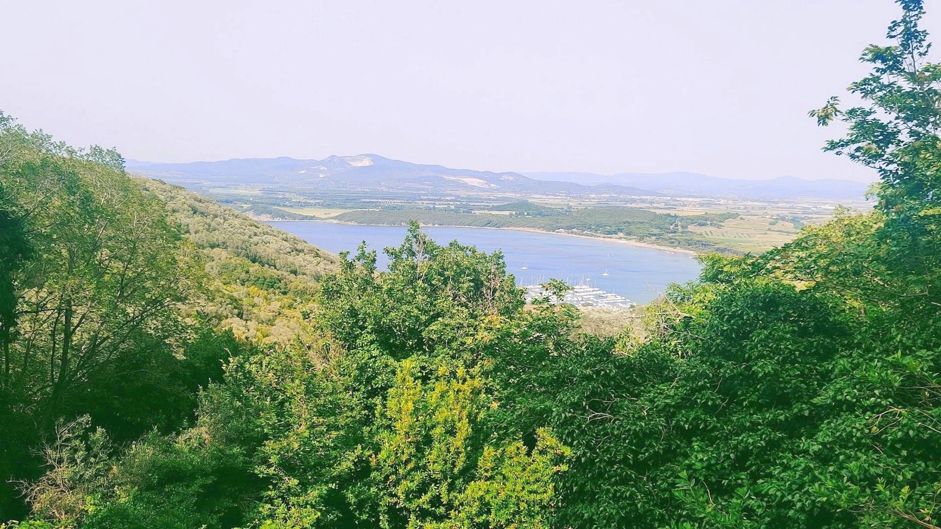 Populonia panorama vista Golfo di Baratti
