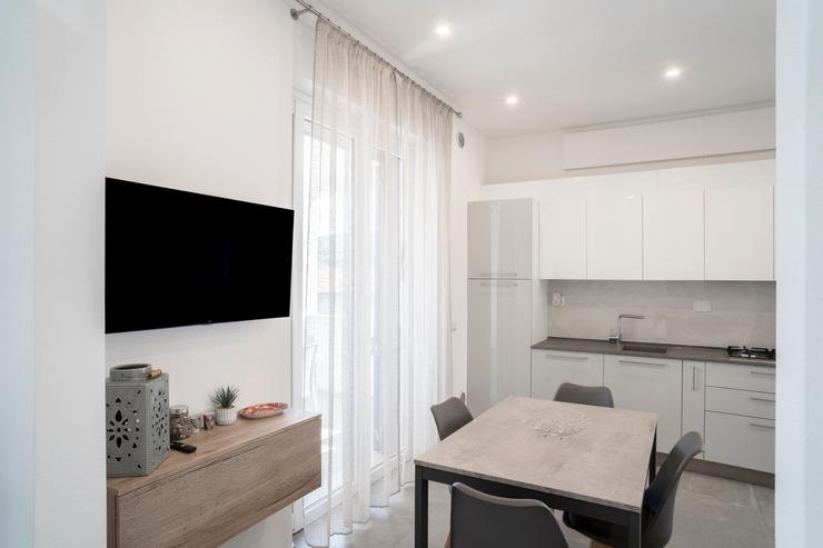 Küche und Wohnzimmer Wohnung Iris Villa Ari San Vincenzo
