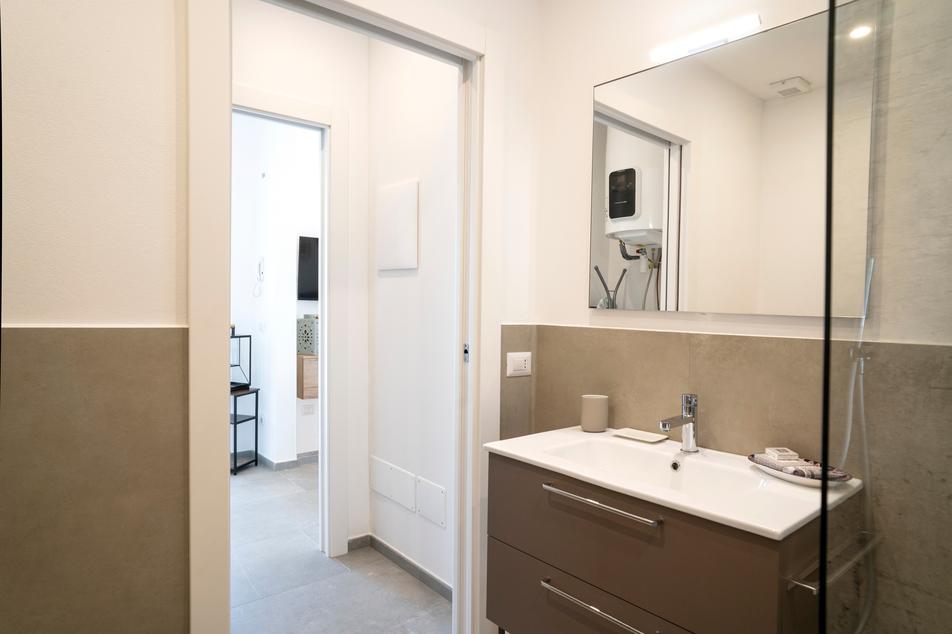 Bathroom apartment Helichrysum Villa Ari San Vincenzo