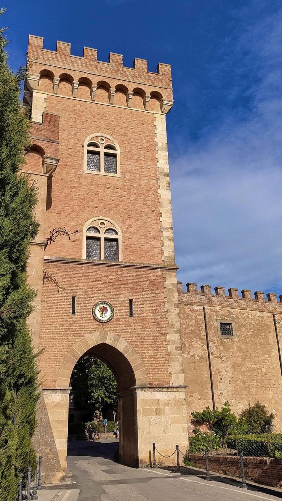 Bolgheri porta di accesso al paese