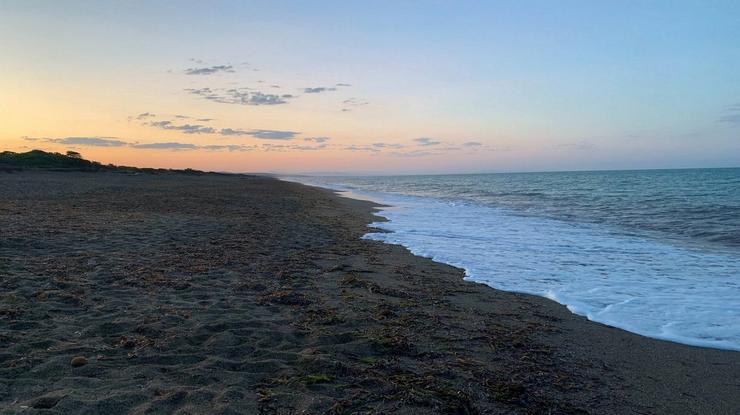 Sunset spiaggia della conchiglia san vincenzo